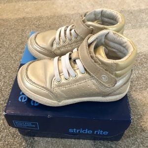 Stride Rite high top sneakers toddler 4.5